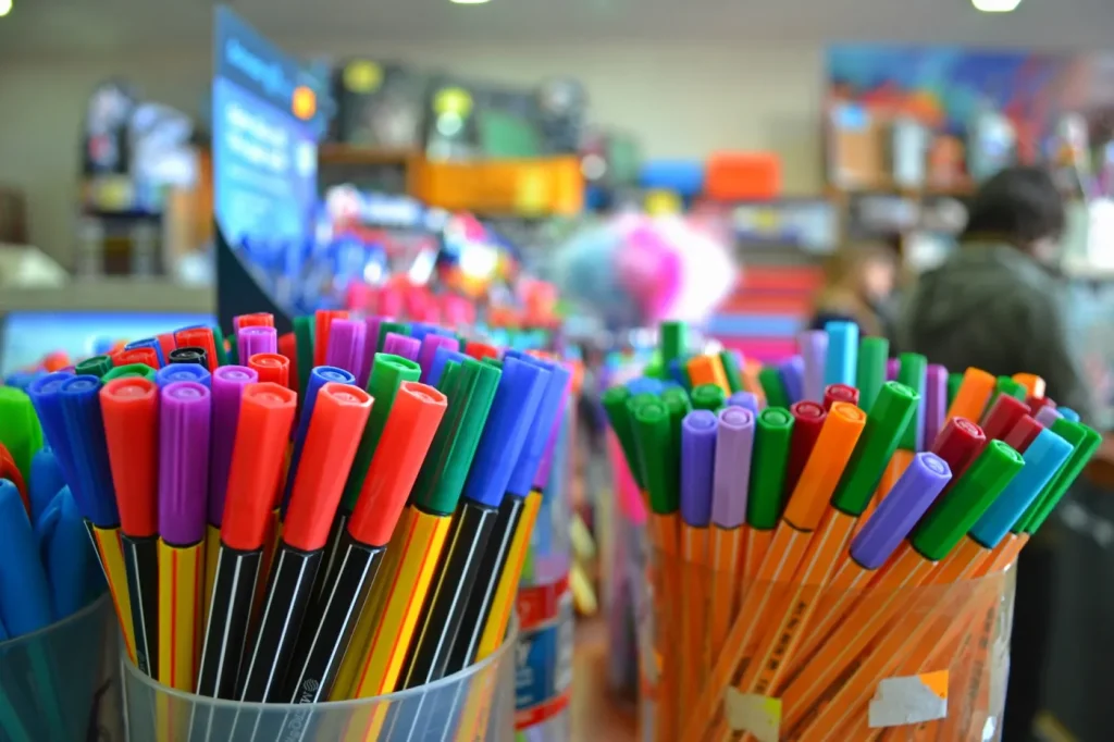 Marcadores de colores en la librería de La Gráfica